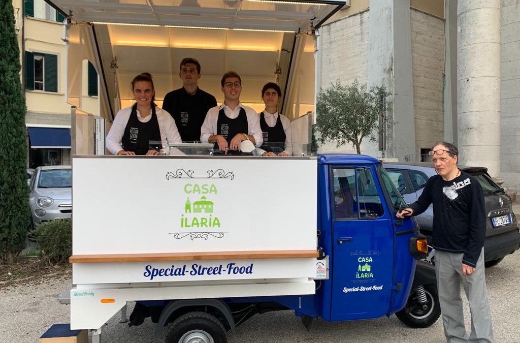 Special Street Food con l’Ape blu di Casa Ilaria